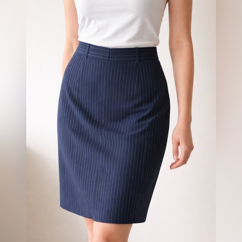Banana Republic Navy Pinstripe Pencil Skirt Size 2 – Career Classic